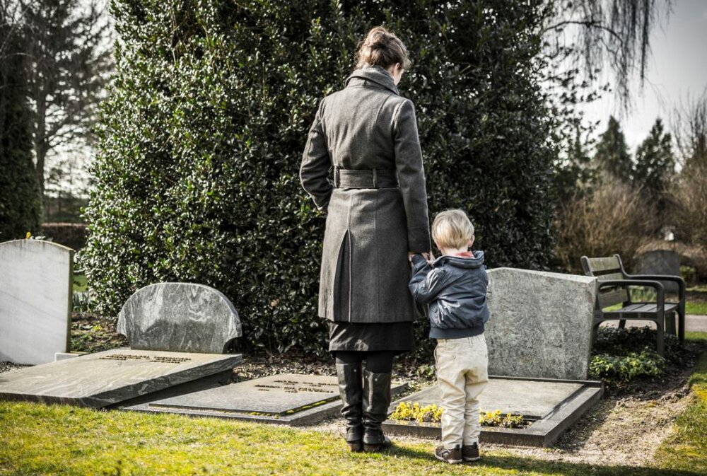 How to Help a Grieving Mother 